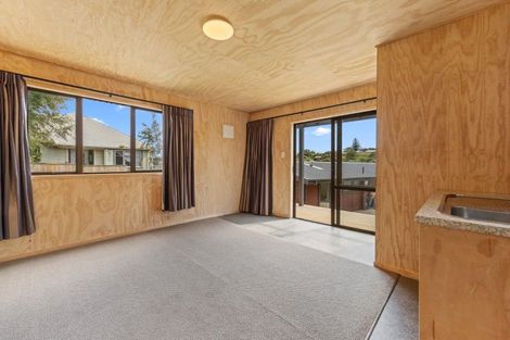 Photo of property in 25 Herekawe Drive, Spotswood, New Plymouth, 4310