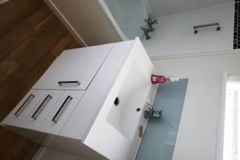 Photo of property in 3/103 Lake Road, Frankton, Hamilton, 3204