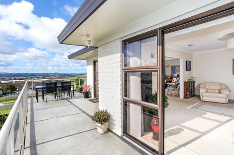 Photo of property in 6 Tremen Place, Pukekohe, 2120