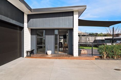 Photo of property in 8 Hillsborough Place, Te Puke, 3119