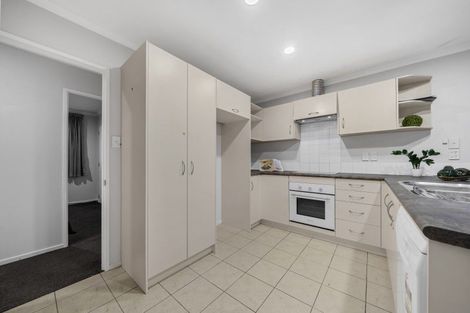 Photo of property in 8 George Arthur Place, Pukekohe, 2120