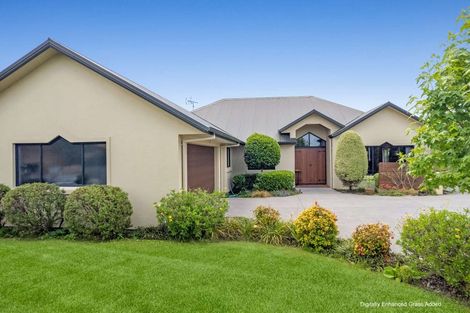 Photo of property in 15 Norfolk Drive, Cambridge, 3434