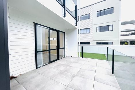 Photo of property in 1/130 Stancombe Road, Flat Bush, Auckland, 2016