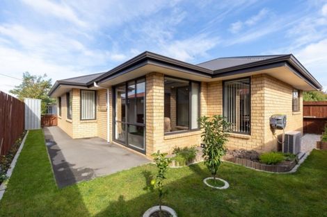 Photo of property in 32 Neill Street, Hornby, Christchurch, 8042