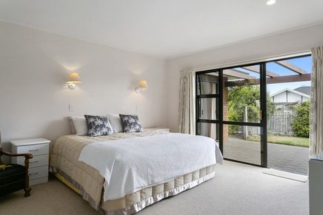 Photo of property in 80 Harvey Street, Waipahihi, Taupo, 3330