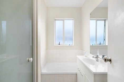 Photo of property in 20 Ksenia Drive, Flat Bush, Auckland, 2019