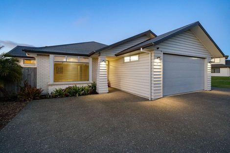 Photo of property in 89 Barbados Way, One Tree Point, 0118