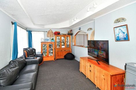 Photo of property in 14 Kemble Close, Mangere, Auckland, 2022