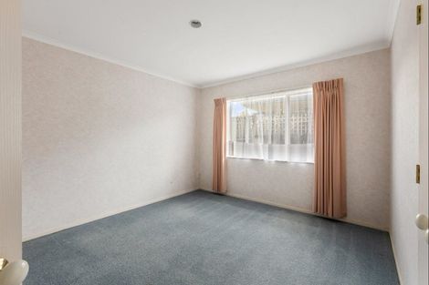 Photo of property in 61 Kath Hopper Drive, Orewa, 0931