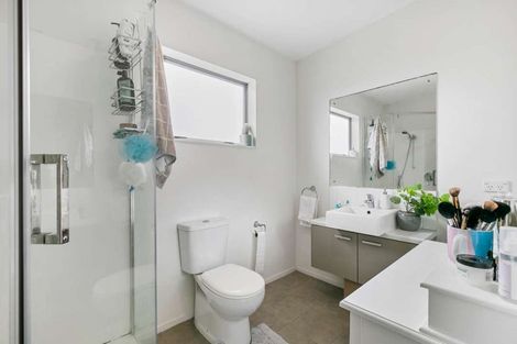 Photo of property in 592k Whangaparaoa Road, Stanmore Bay, Whangaparaoa, 0932