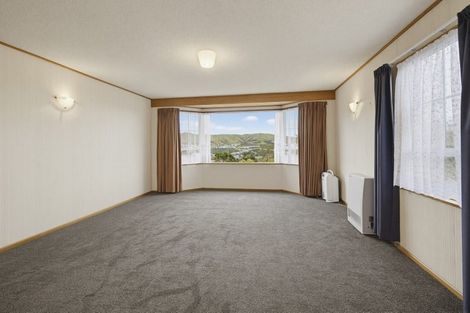 Photo of property in 6 Dominica Crescent, Grenada Village, Wellington, 6037