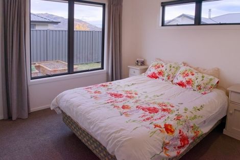 Photo of property in 33 Olds Crescent, Cromwell, 9310