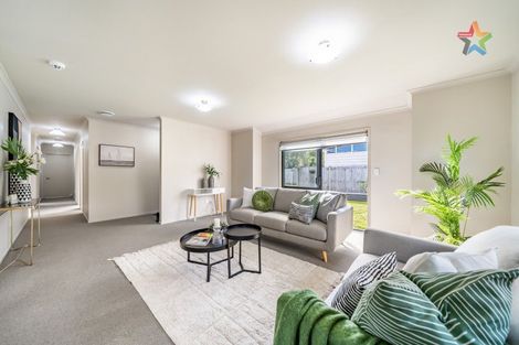 Photo of property in 14a Glen Road, Stokes Valley, Lower Hutt, 5019