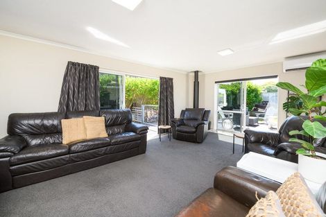 Photo of property in 54 Fraser Drive, Feilding, 4702