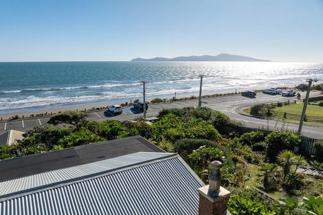 Photo of property in 134 The Parade, Paekakariki, 5034