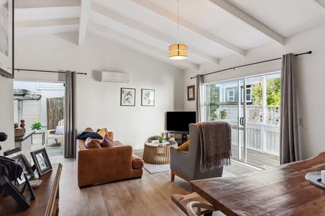 Photo of property in 18c Titoki Road, Waikanae Beach, Waikanae, 5036