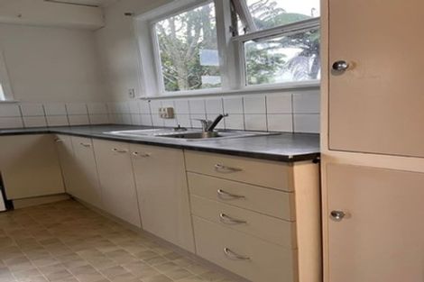 Photo of property in 147 Ruskin Road, Newlands, Wellington, 6037