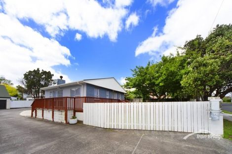 Photo of property in 1/29 Humphrey Kemp Avenue, Henderson, Auckland, 0612