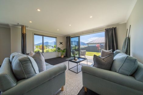Photo of property in 25 Vancouver Place, Te Anau, 9600