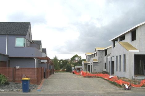 Photo of property in 4/15 Clearwater Cove, West Harbour, Auckland, 0618