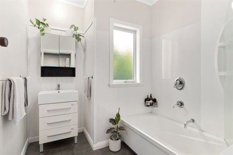 Photo of property in 14 Sain Crescent, Morrinsville, 3300