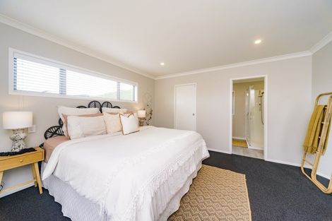 Photo of property in 15 Highland View Drive, Tokomaru, Palmerston North, 4474