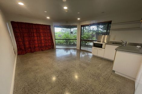 Photo of property in 180 Marine Parade North, Piha, New Lynn, 0772