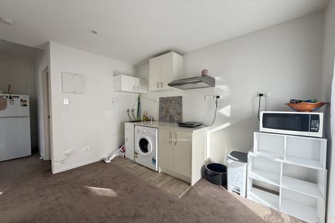 Photo of property in 471 East Coast Road, Murrays Bay, Auckland, 0630