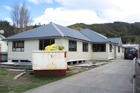 Photo of property in 155 Wainuiomata Road, Wainuiomata, Lower Hutt, 5014