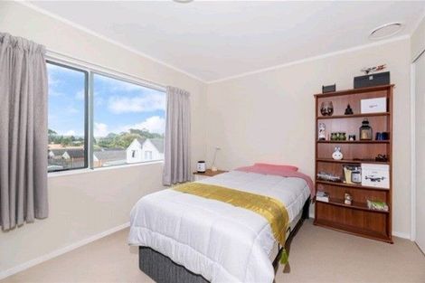 Photo of property in 25 Stephen Avenue, Henderson, Auckland, 0610