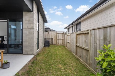 Photo of property in 1 Taniko Lane, Papamoa, 3118