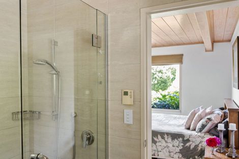 Photo of property in 11 Mangakuri Road, Kairakau, Havelock North, 4295