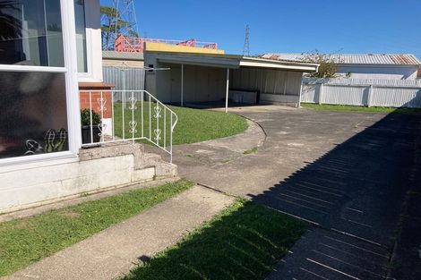 Photo of property in 2/24 Dale Crescent, Pakuranga, Auckland, 2010