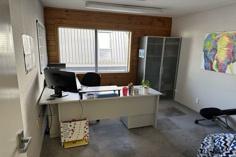 Photo of property in 337 Devon Street West, New Plymouth, 4310