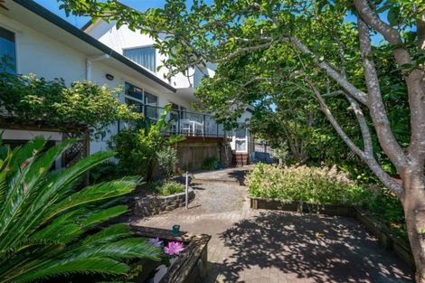 Photo of property in 2/130 Sandspit Road, Shelly Park, Auckland, 2014