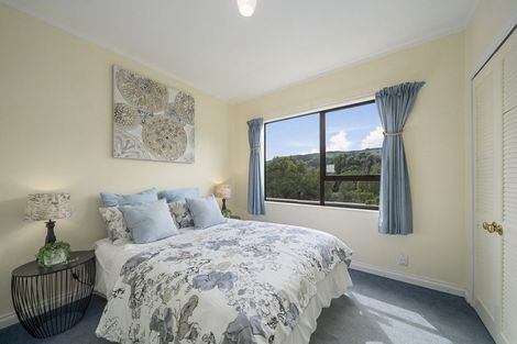 Photo of property in 2 Puketai Place, Pukerua Bay, 5026