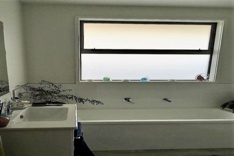 Photo of property in 49 Taioma Close, Papamoa, 3118