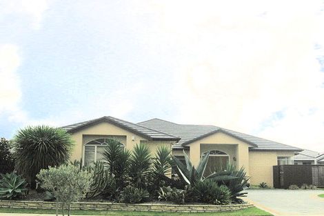 Photo of property in 15 Regent Drive, Paraparaumu Beach, Paraparaumu, 5032