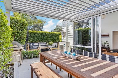 Photo of property in 7 Ian Place, Waihi Beach, 3611