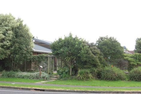 Photo of property in 17 Carnoustie Drive, Wattle Downs, Auckland, 2103