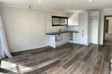 Photo of property in 19a Santa Monica Place, Goodwood Heights, Auckland, 2105