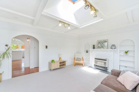 Photo of property in 16 Darley Street, Maeroa, Hamilton, 3200