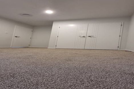 Photo of property in 19 Kaimai Avenue, Massey, Auckland, 0614