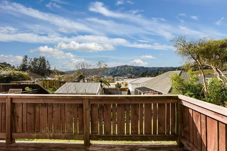 Photo of property in 7 Reid Road, Wainuiomata, Lower Hutt, 5014