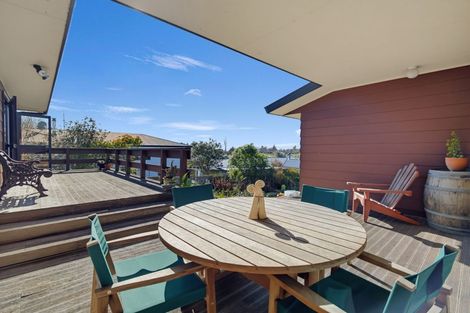 Photo of property in 35 Domain Road, Waipawa, 4210