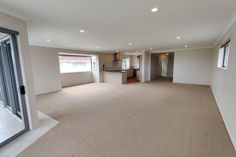 Photo of property in 41 Sorrel Crescent, Bucklands Beach, Auckland, 2012