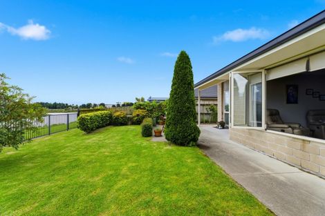 Photo of property in 30 Tatahi Cove, Papamoa Beach, Papamoa, 3118