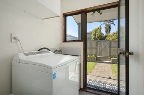 Photo of property in 94 Resolution Road, Welcome Bay, Tauranga, 3112