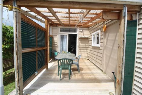 Photo of property in 13 Atkinson Street, Woodville, 4920