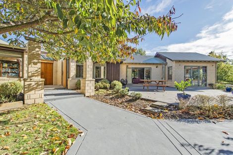 Photo of property in 14 Bealey Road, Leeston, 7683